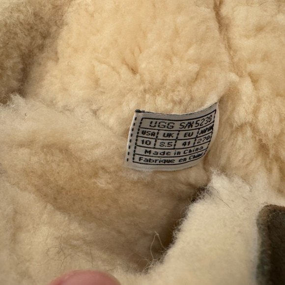 COPY - UGG lace up high boot - Picture 3 of 8